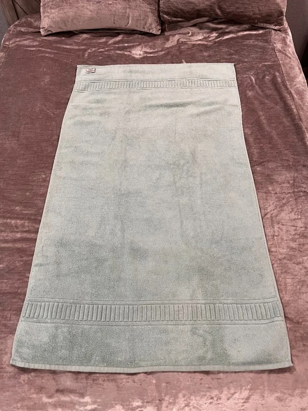 Plush 6-Piece Laura Ashley Lifestyle Towel Set NWOT